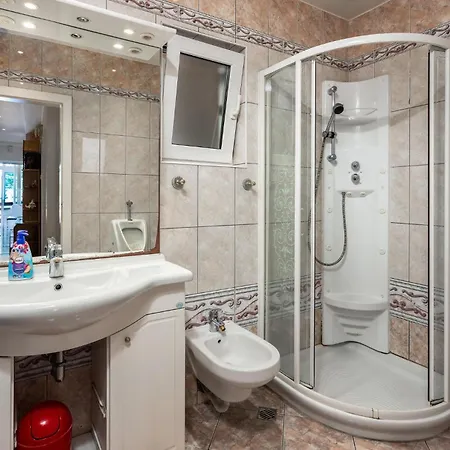 Gorgeous In With Kitchen Apartment Selce