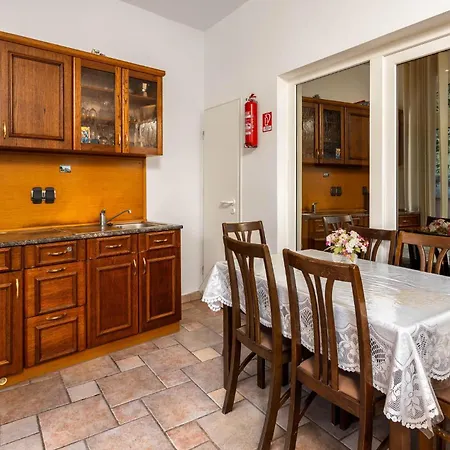 Gorgeous In With Kitchen * Selce